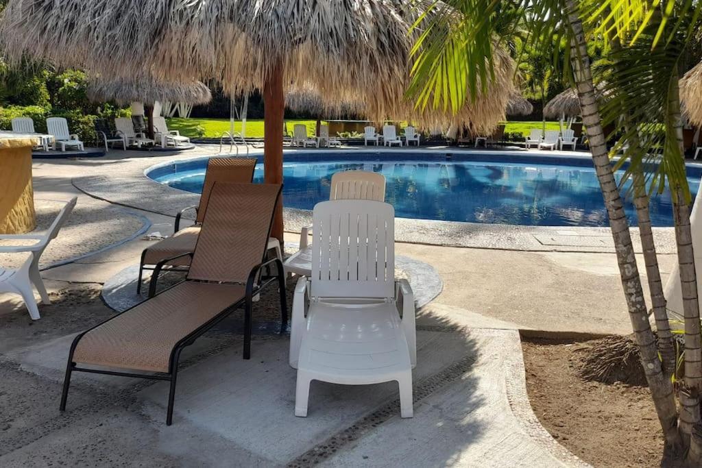 Sol Y Mar. Delfines Apartment Ixtapa  Bagian luar foto